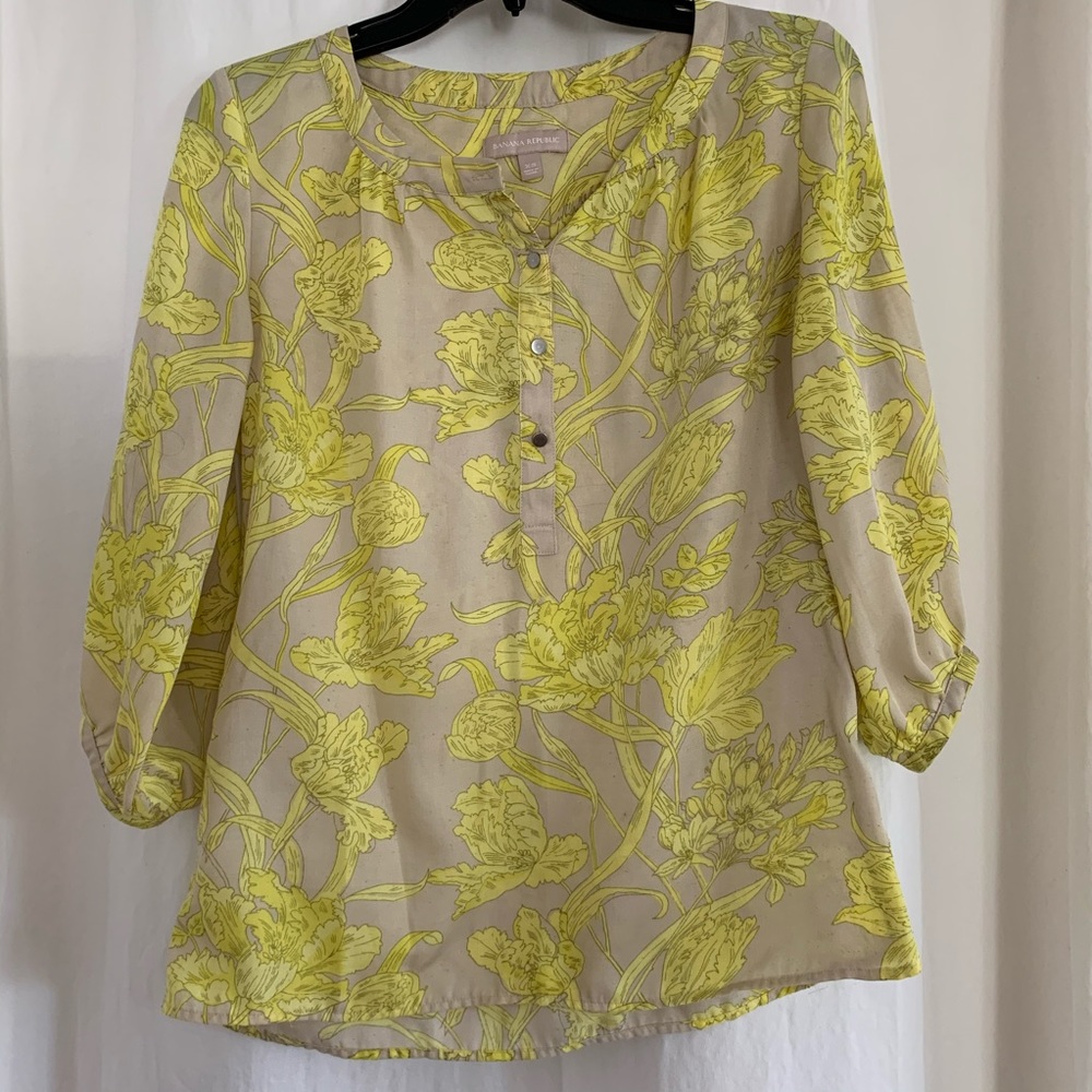 Banana Republic Blouse Size XS